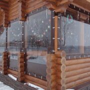 п. Газовик. Изготовлены мягкие окна на большую веранду к бане из оцилиндрованного бревна.